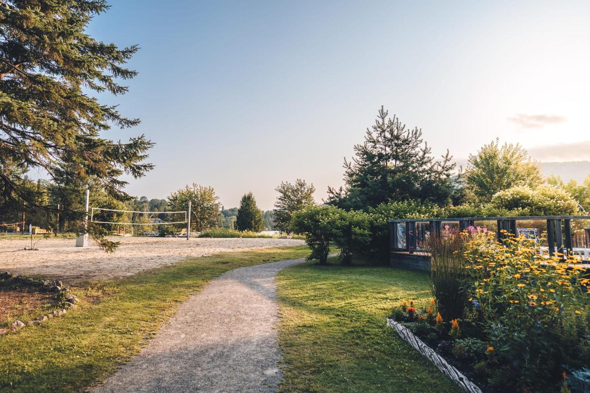 Lac-Superieur Lakefront Mountain View - Resort Loft מראה חיצוני תמונה